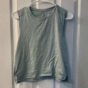 North Face women’s muscle tank-cropped fit